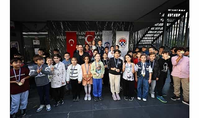 efes selcukta ataya saygi satranc turnuvasi sona erdi