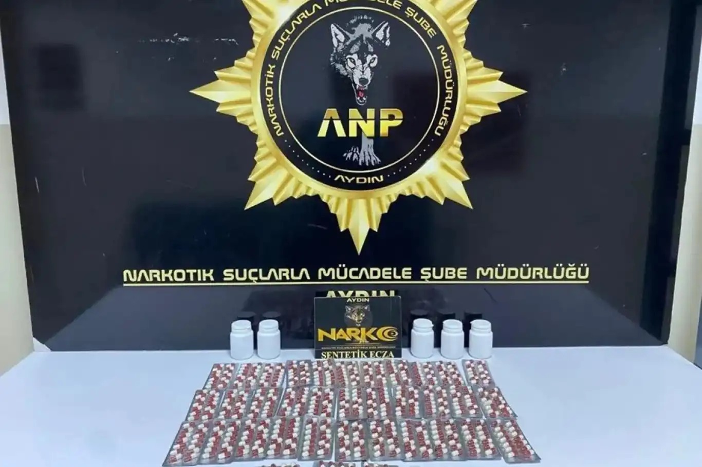 Aydın’da AVM İçinde Uyuşturucu Pazarlığına Suçüstü: 2 Kişi Tutuklandı 1 bfb4c95b 505f 44a9 80cd 2450a3d0bb43