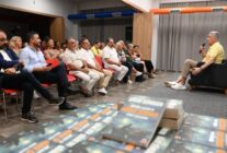 gazeteci ugur dundar kusadasinda sevenleriyle bulustu