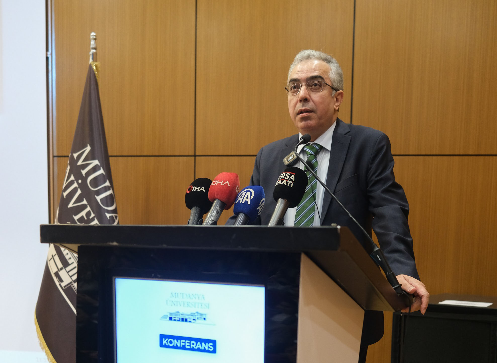 CUMHURBASKANI BASDANISMANI UCUM CUMHURI 1060139 314623