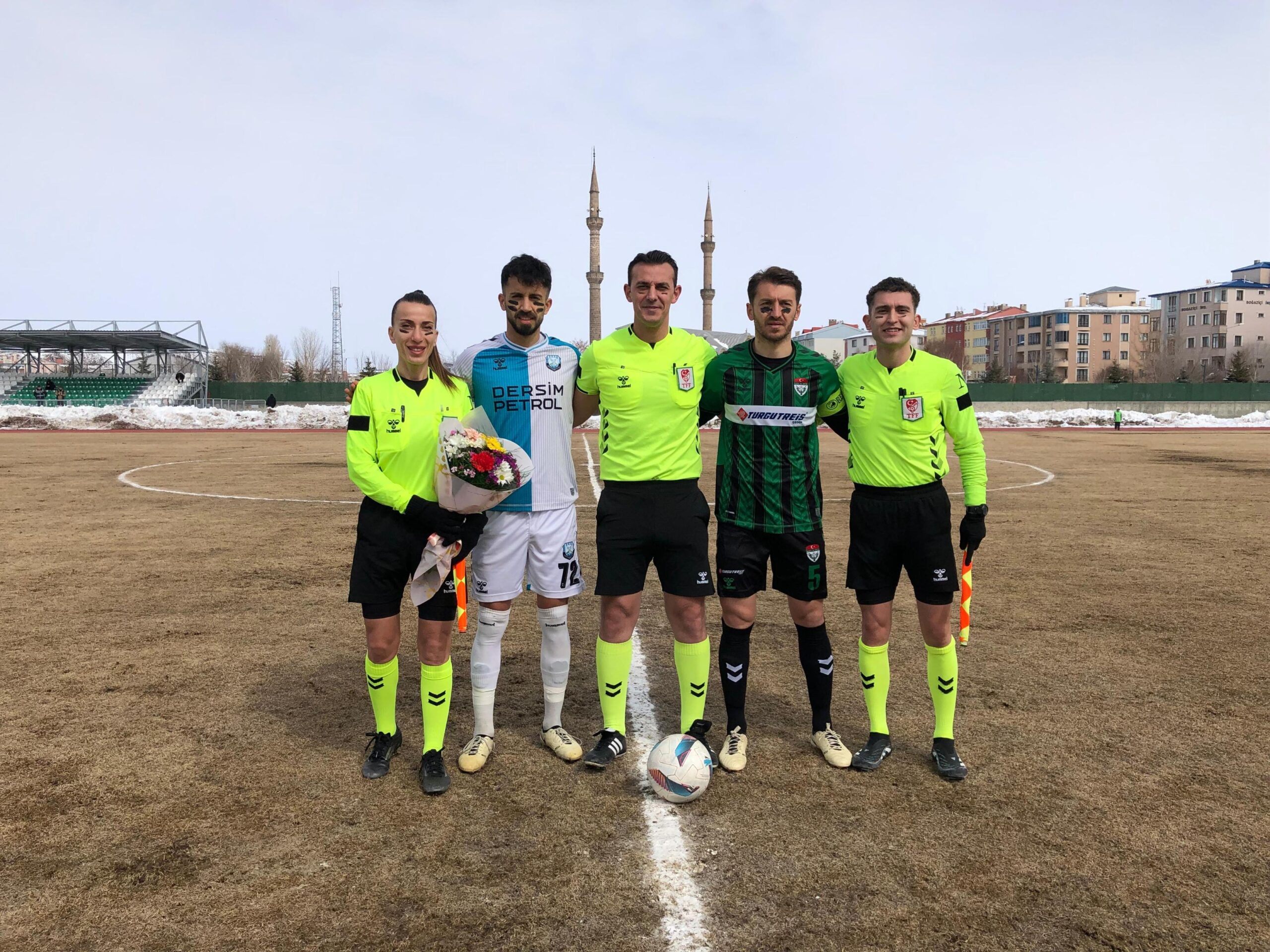 Kars 36 Spor sahasında Dersimspor’u 3-1 mağlup ederek önemli bir galibiyete imza attı 1 7 5 scaled