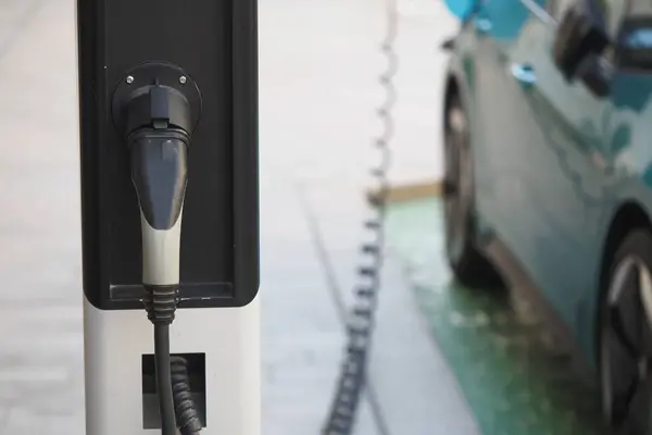 Türkiye’de Elektrikli Otomobil Sayısı 400 Bine Yaklaştı 1 ELEKTIRIKLI ARABA 1.webp