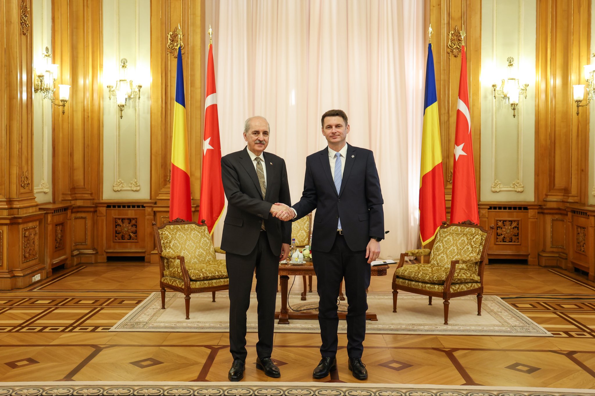 TBMM Başkanı Kurtulmuş, Romanyalı Mevkidaşı Abrudean ile Bükreş’te Bir Araya Geldi 1 TBMM BASKANI NUMAN KURTULMUS ROMANYA SE 1230065 365867