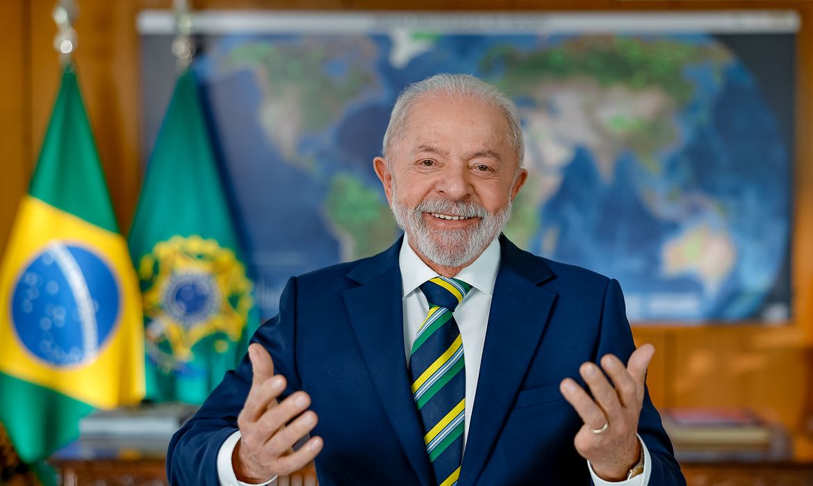 Brezilya Devlet Başkanı Lula’dan Trump’a “Savaş Gemisi” Tepkisi: “Açlığı Bitirebilirdik” 1 lula da silva brezilya