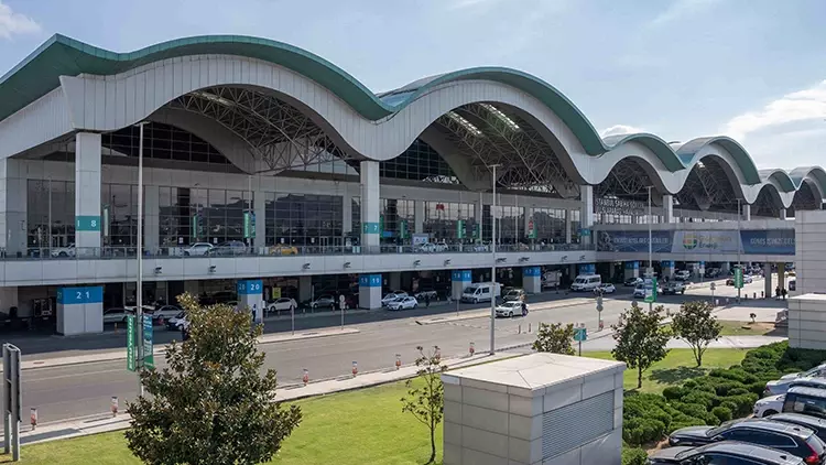 İstanbul’da Şiddetli Yağış Hava Ulaşımını Vurdu: Sabiha Gökçen’de Seferler İptal Edildi 1 sabiha.webp