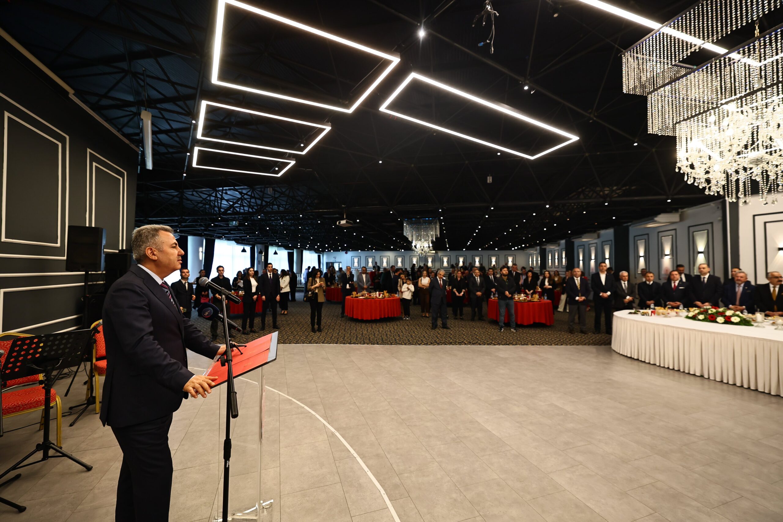 HF8ezh4bYAAwlgL scaled