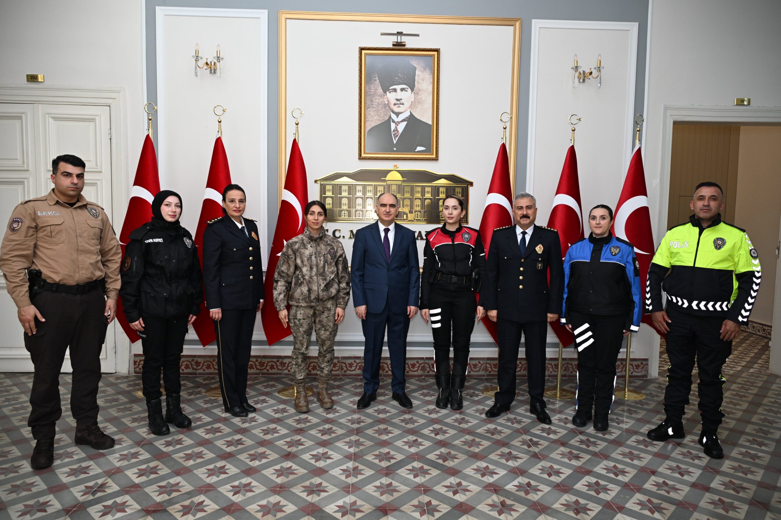 Manisa Valisi Vahdettin Özkan’dan Polis Teşkilatına 181. Yıl Kabulü 1 HFcgxJXXMAAW7RA scaled