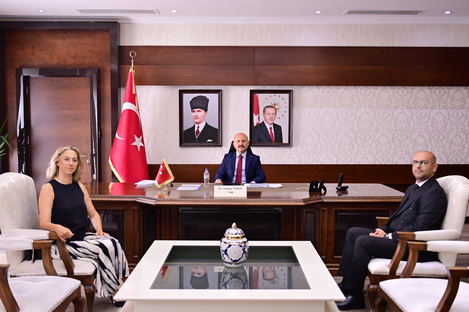 Turist Rehberleri Odası Başkanı Ozan Gündüzalp’ten Vali Dr. Osman Varol’a Ziyaret 1 HKRopSAXkAAI6Ig