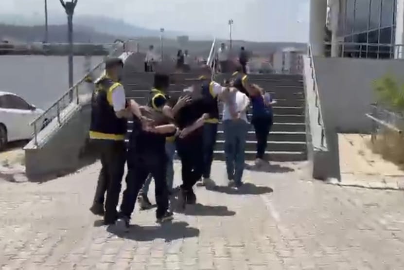 Aranan 4 şahıs yakalandı, 3’ü tutuklandı 1 IMG 20260603 WA01821