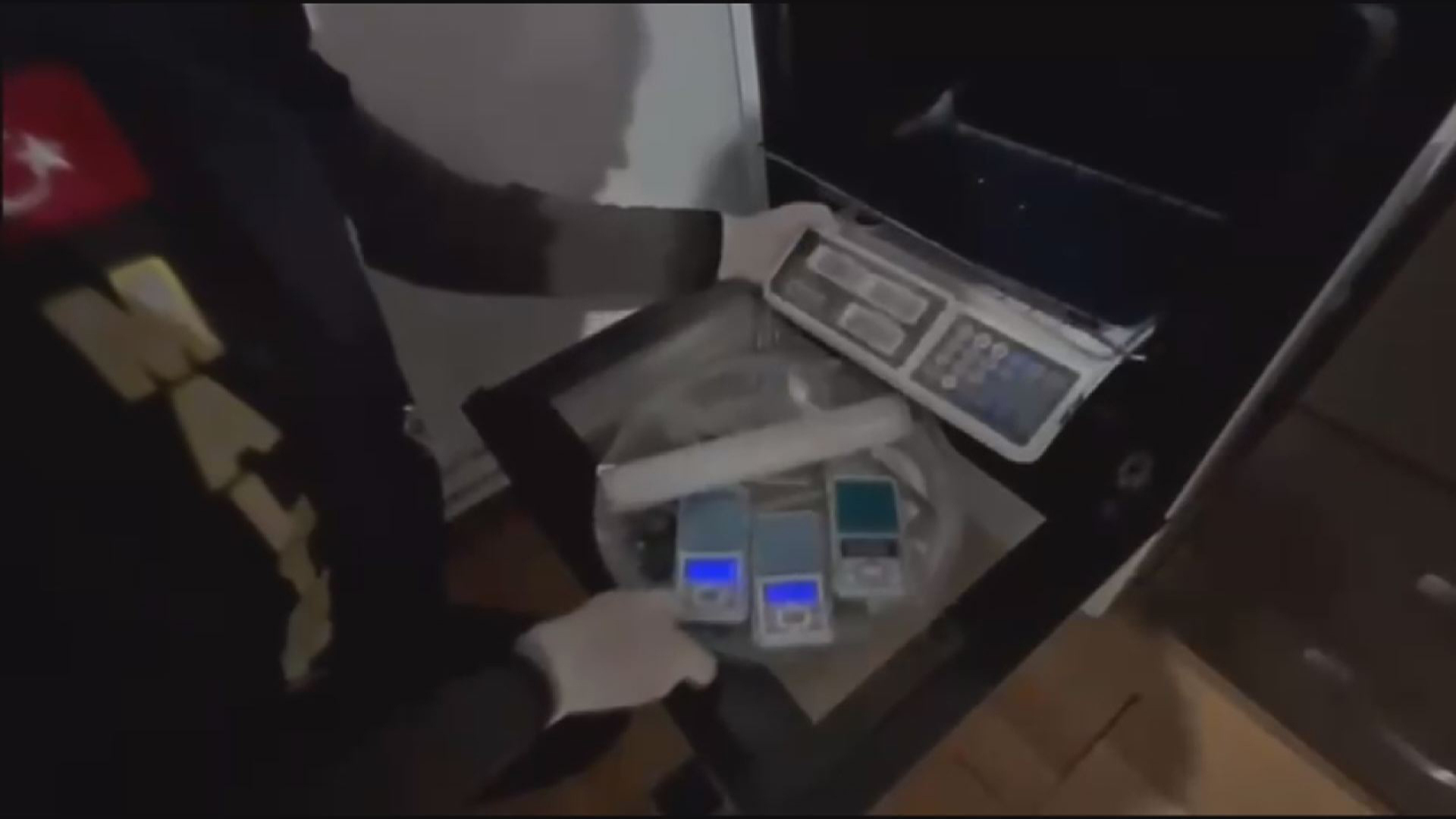 ISTANBULDA 3 ILCEDE UYUSTURUCU OPERASYO 1342442 398720