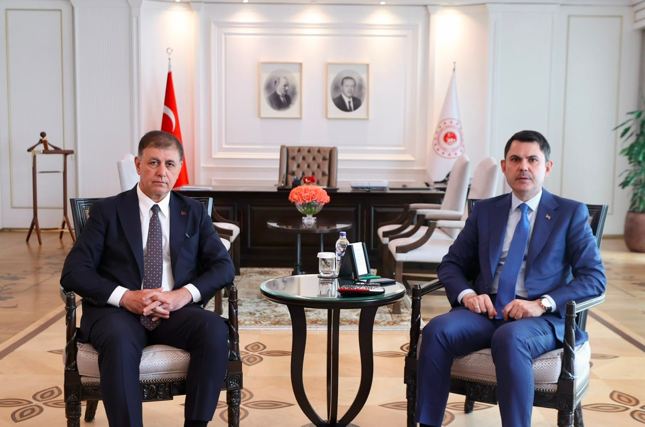 Bakan Kurum İzmir Büyükşehir Belediye Başkanı Tugay’ı Kabul Etti 1 BAKAN KURUM IZMIR BUYUKSEHIR BELEDIYE B 1425482 423712
