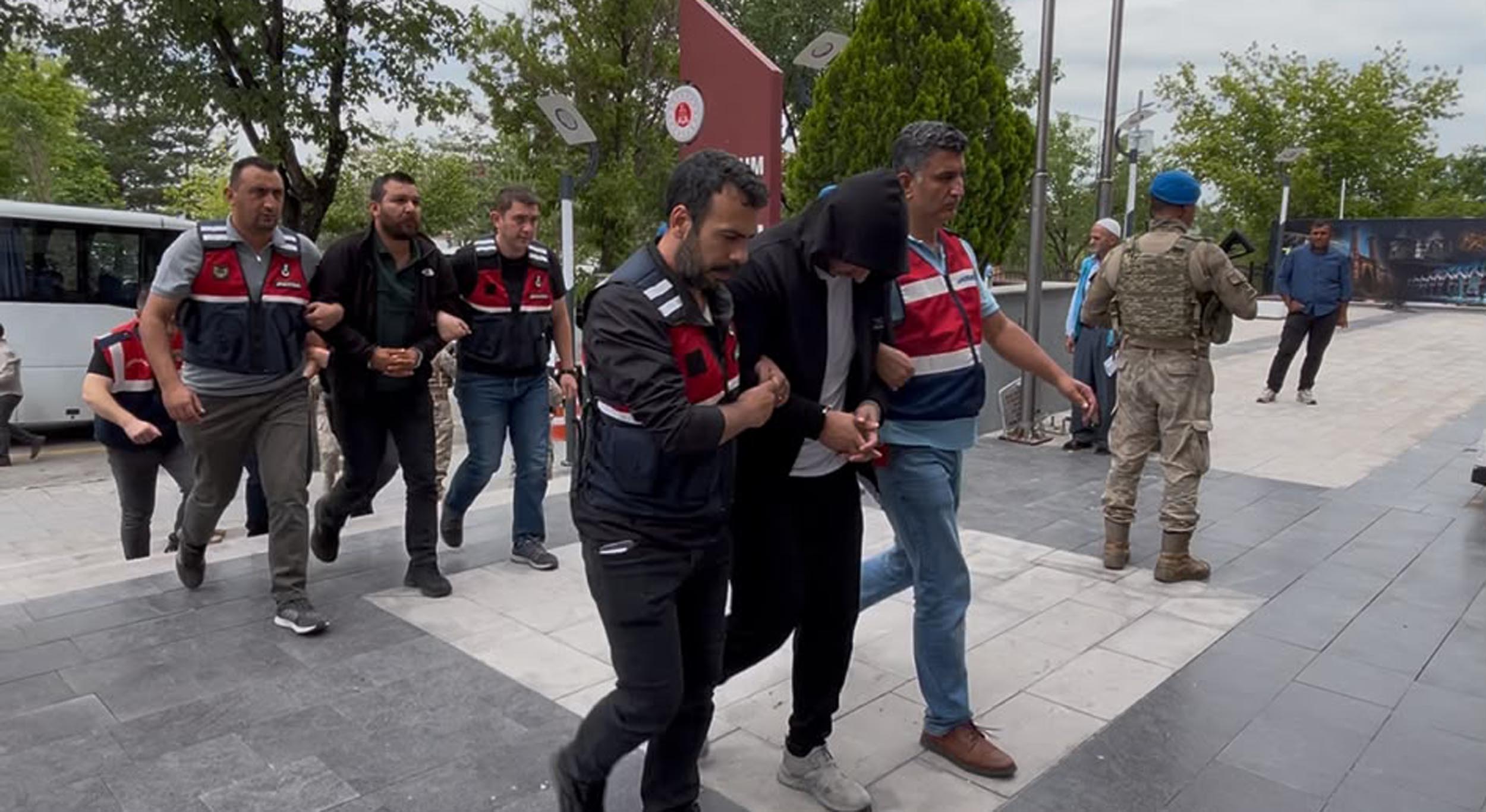 Gülistan Doku Soruşturmasında Gözaltına Alınan 8 Şüpheli Adliyeye Sevk Edildi 1 GULISTAN DOKU SORUSTURMASINDA GOZALTINA 1433925 426212