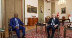 TBMM BASKANI KURTULMUS KAMERUN ANKARA B 1425442 423694