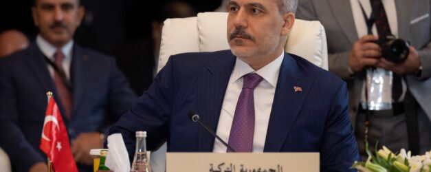 DISISLERI BAKANI FIDAN KUDUS KONULU BAK 1443958 429469