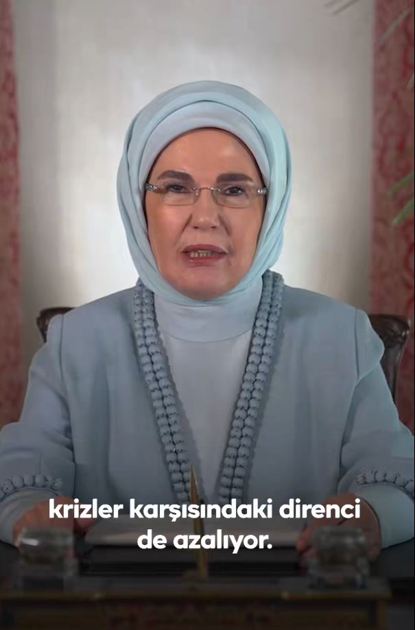 EMINE ERDOGANDAN 6NCI LIDER ESLERI ZIR 1473171 438318