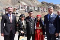 GENELKURMAY BASKANI ORGENERAL BAYRAKTARO 1469157 437153