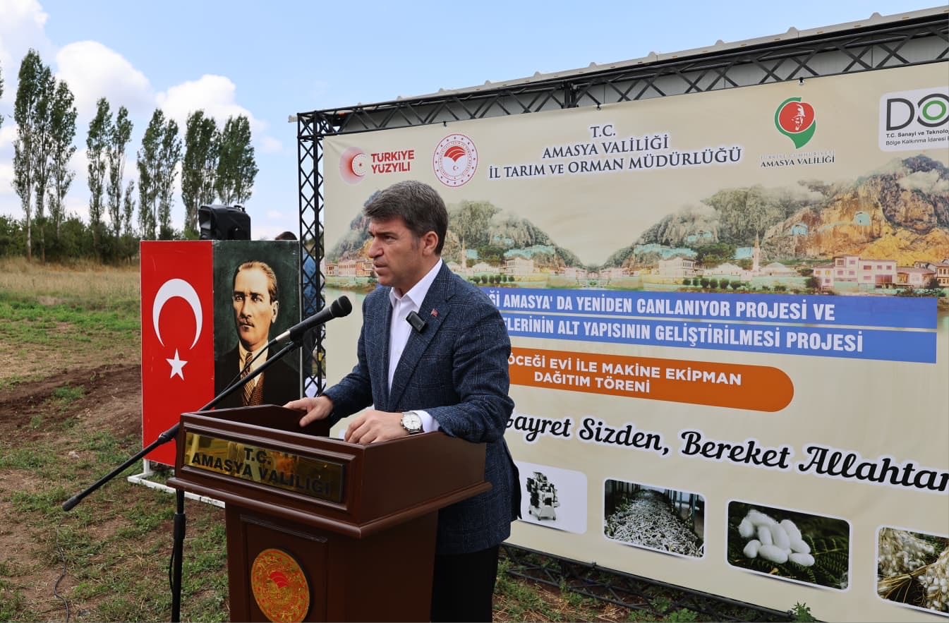 Amasya’da İpek Böceği Yetiştiricilerine Yeni Ekipman Ve Üretim Evleri Teslim Edildi 1 HRDBPKkXIAAeBvl