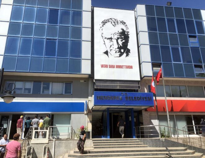 MENDERES BELEDIYESINE OPERASYON BASKAN 1441869 428792 scaled