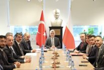 TICARET BAKANI OMER BOLAT POLONYADA 1445738 430026