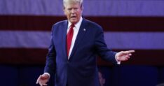 TRUMPTAN DOGUMLA VATANDASLIK HAKKINA KI 1446772 430315