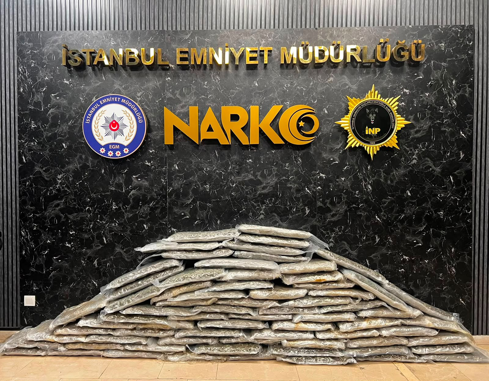 ZEYTINBURNUNDA UYUSTURUCU OPERASYONU 8 1467471 436605