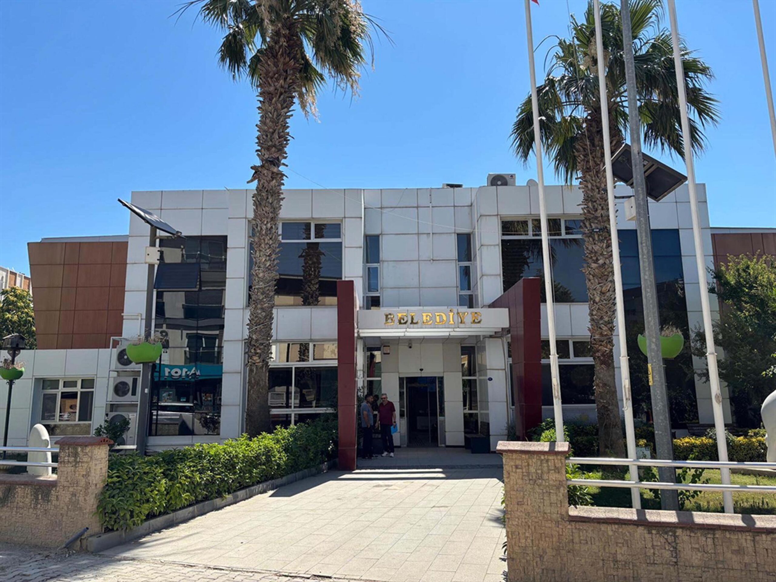Seferihisar Belediyesi’ndeki Rüşvet Soruşturmasında Yeni Gelişme: Bir Şoför Tutuklandı 1 SEFERIHISAR BELEDIYESI SORUSTURMASINDA 1 1485379 441926 scaled